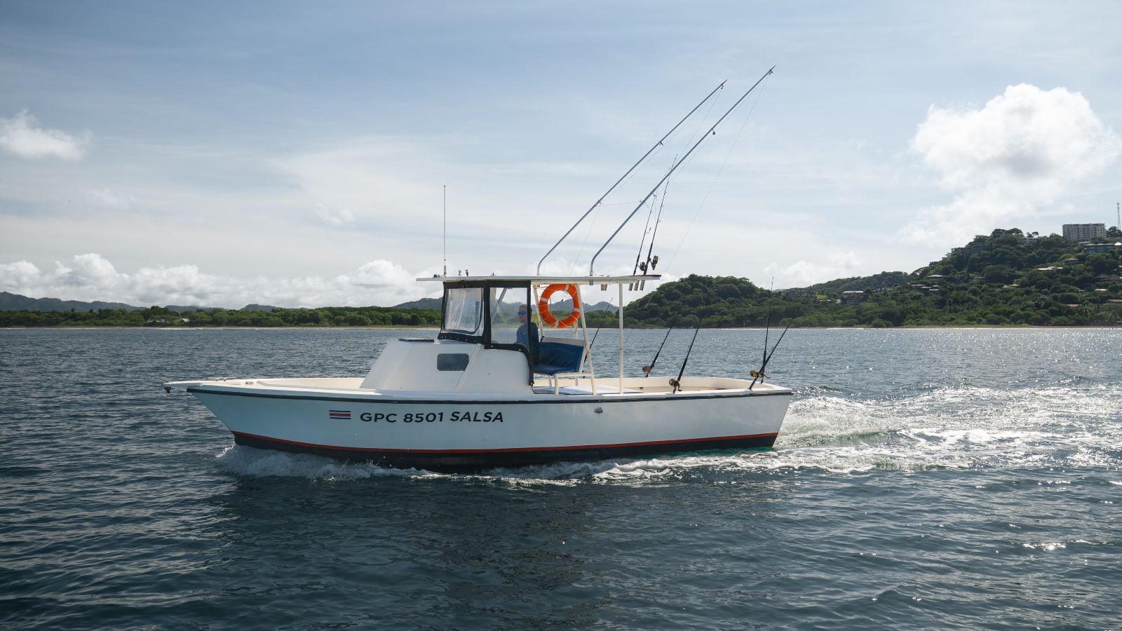 Salsa sport fishing boat