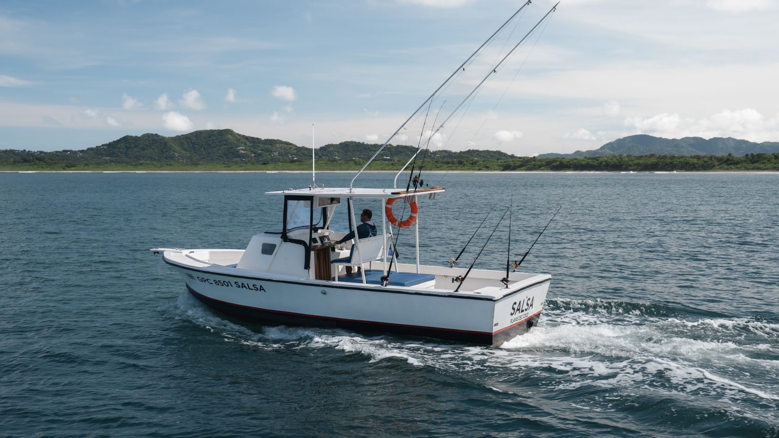 Salsa sport fishing boat